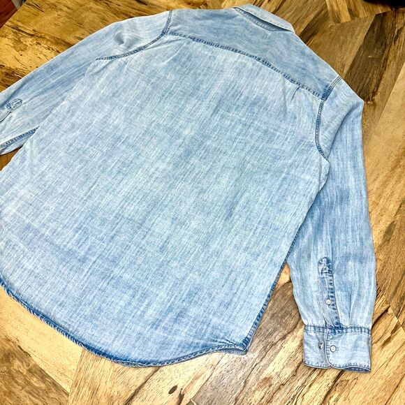 DL1961 TENCEL Light Blue Chambray Button-Down Shirt Women's Size Large RARE D/C - Picture 10 of 13